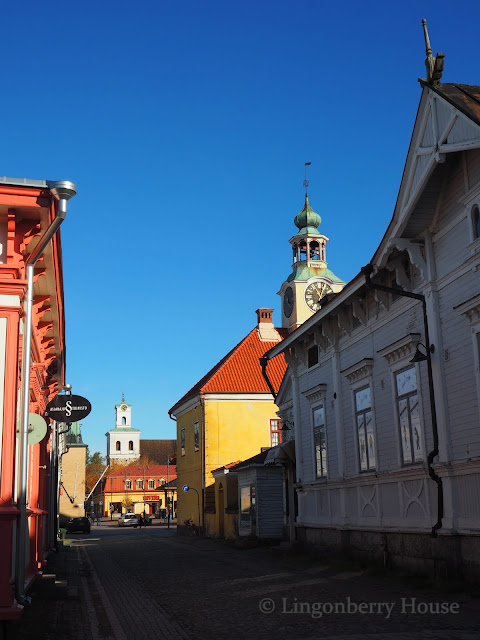 lingonberryhouse, autumn, syksy, ruska, sunny day