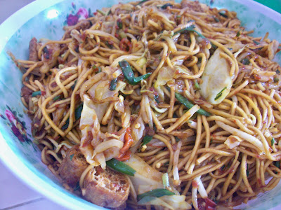 Aku, Isteri, Ibu, Anak dan Kawan: MEE SIPUT GORENG ALA JAWA