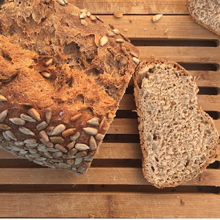 Vollkornbrot mit Sonnenblumenkernen