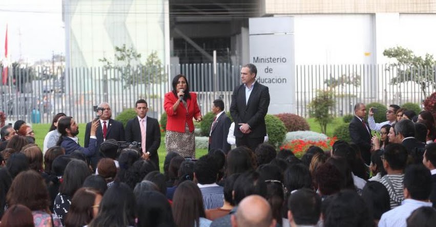 Vamos al Congreso a defender nuestra propuesta pedagógica, sostuvo la Ministra de Educación Flor Pablo Medina - www.minedu.gob.pe