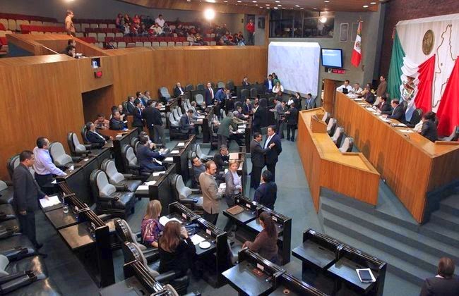 Estados/ Desacuerdos frenan reforma electoral en Nuevo León