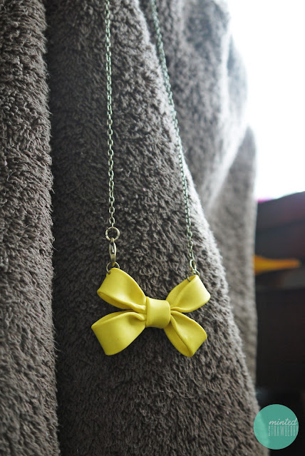 double-bow-necklace-polymer-clay