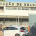 Granada explode na mão de soldado em curso da PM 
