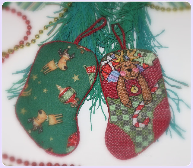  Holiday Stocking  Ornaments  от  Dimensions  designed by Brian  Jackins 