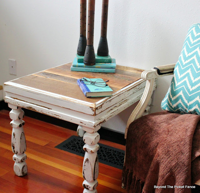 shabby, rustic, end table, barnwood, reclaimed wood, upcycled, http://bec4-beyondthepicketfence.blogspot.com/2016/03/shabby-rustic-table.html
