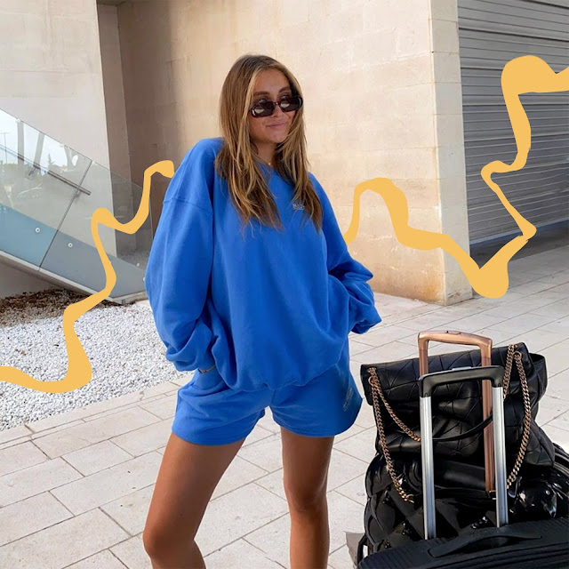 airport outfit ideas come vestirsi per viaggiare in aereo cosa metto per viaggiare in aereo outfit viaggio aereo estate 2022 fashion blogger italiane blog di moda colorblock by felym