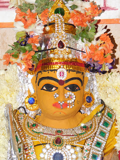 vaembu muthumari amman