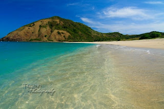 Lombok Tourism-mawun beach