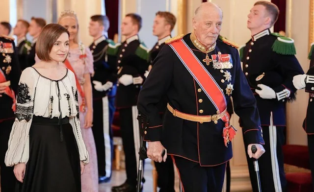 Crown Prince Haakon, Crown Princess Mette-Marit and Princes Astrid attended the dinner. Diamond tiara and gown