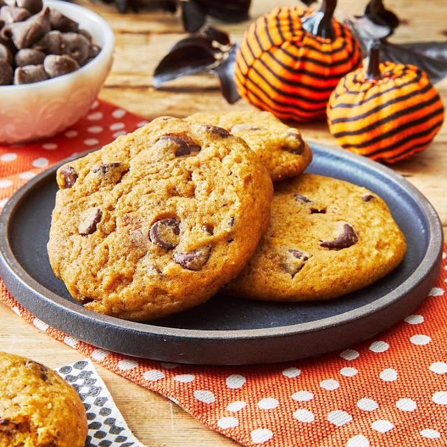 How to make Tempting Pumpkin Chocolate Chip Cookies