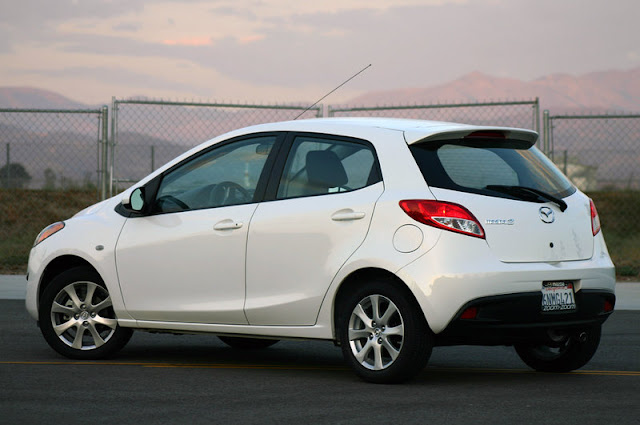 2011 mazda2 rear side view 2011 Mazda2