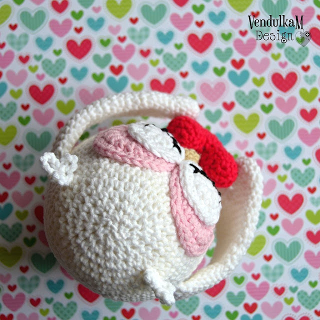 Crochet Valentine's Owl - crochet pattern by Vendula Maderska