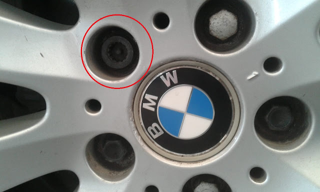 Safety Velg Mobil BMW ( Varian lama )