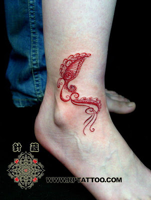 ankle tattoo designs This ankle tattoo design is like a Chinese knotting 