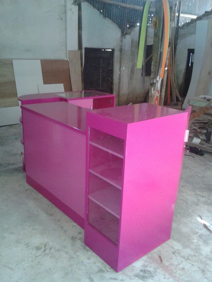 interior design specialist meja kasir meja kasir pink 