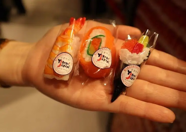 Sushi Magnet