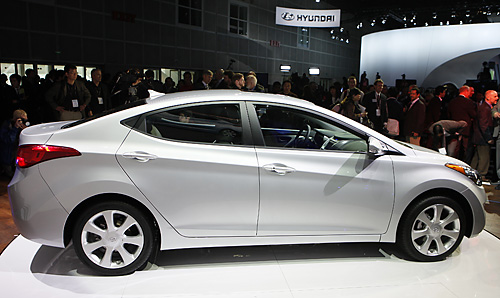 Thuê xe Hyundai Elantra AT 2010