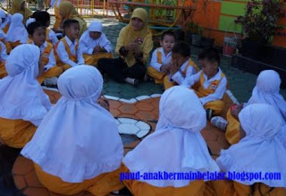 kata orang renta jaman dulu dikampung kami MEMOTRET ANAK PAUD PENTINGKAH?