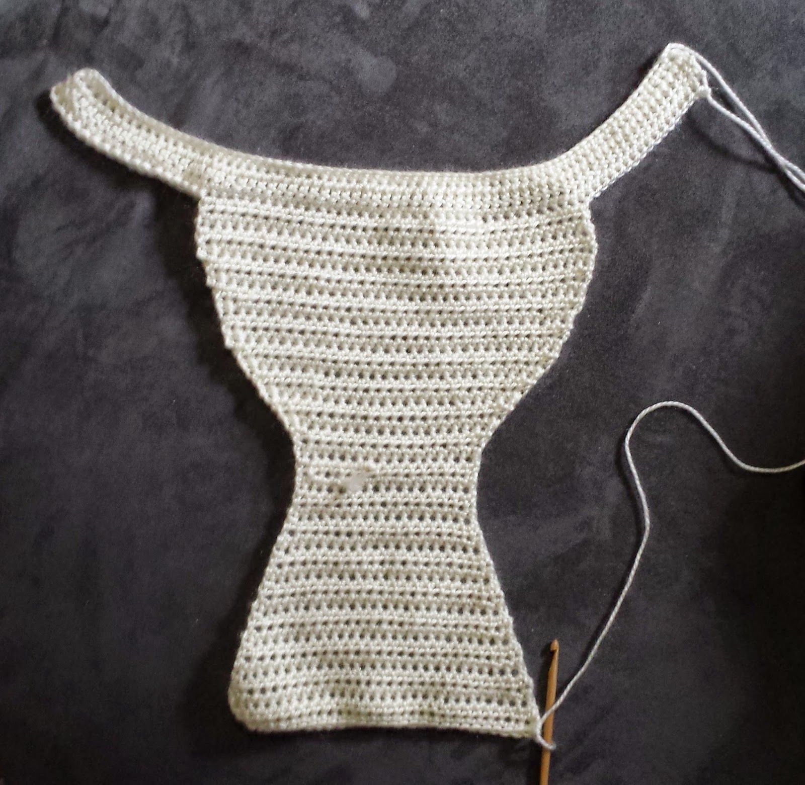 knitca: Simple but oh! so cute mesh stitch pattern