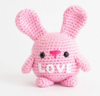 PATRON GRATIS CONEJO SAN VALENTIN AMIGURUMI 57554