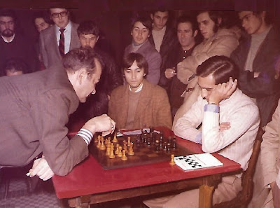 Korchnoi contra Armengol, en simultáneas, en diciembre de 1972