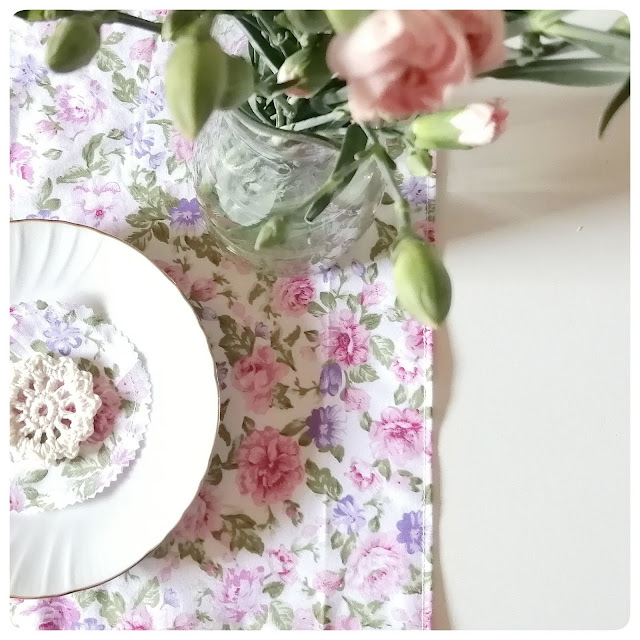 Ti piace lo stile shabby? Allora cuciamo i tovagliolini per la colazione