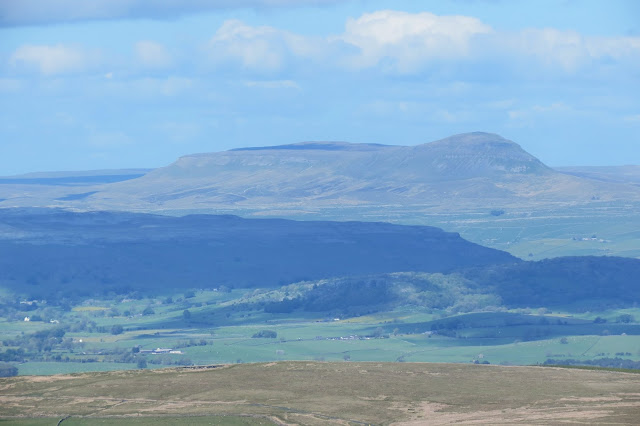 A zoomed-in view of Pen-y-Ghent.