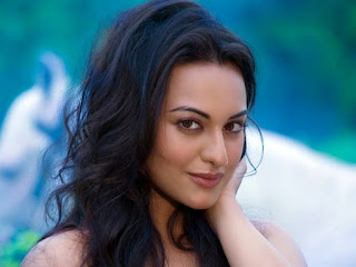 Cute Indian Actrss HD Wallpaper, Bollywood Actress HD Photo