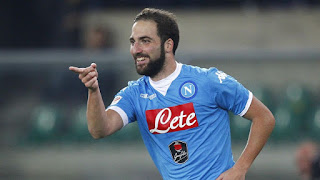 Agen Bola - Higuain Resmi Bergabung Dengan Juventus