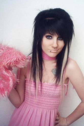 long blonde emo haircuts for girls. sexy hot emo girl hairstyles