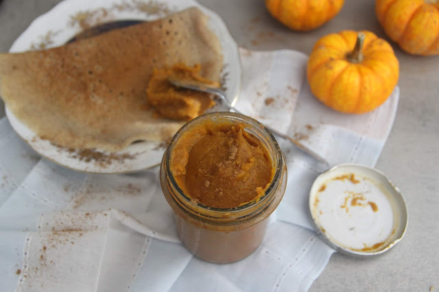 Cuillère et saladier : Beurre de courge (pumpkin butter)