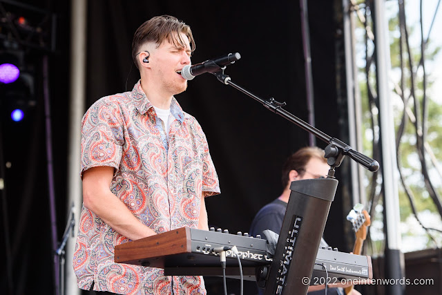 Excuse Me at Riverfest Elora on August 20, 2022 Photo by John Ordean at One In Ten Words oneintenwords.com toronto indie alternative live music blog concert photography pictures photos nikon d750 camera yyz photographer