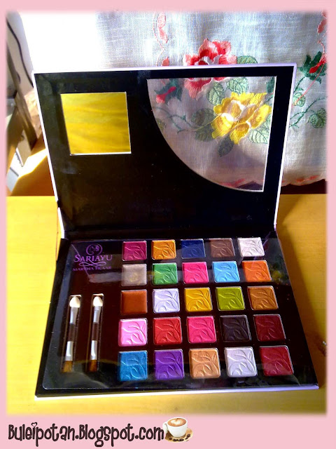 Tren Warna 2011 Moistpome Eyeshadow Palette 25 Warna