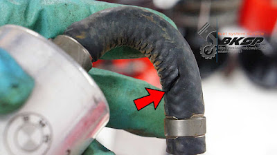 在安裝汽油幫浦時再發現問題 - 油管破裂!