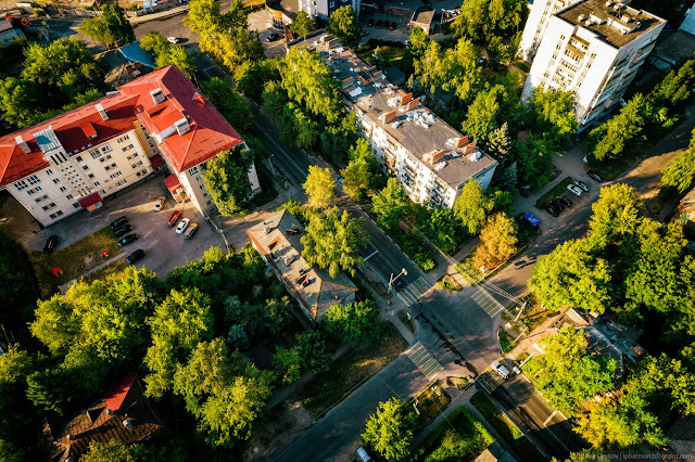 Перекресток Невзоровых и Тверской с высоты птичьего полета