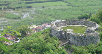 Benteng Bersejarah Otanaha Gorontalo