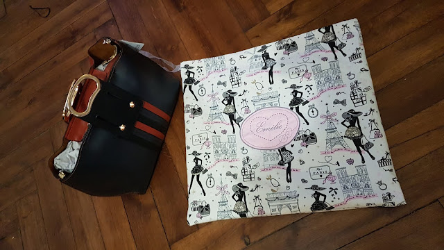 pochette cadeau pour sac à main