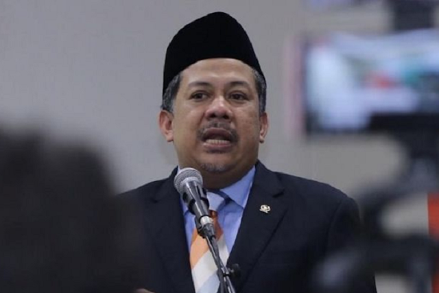 Genap 100 Dokter Gugur, Fahri Hamzah: Menkes, Berbuatlah Sesuatu!