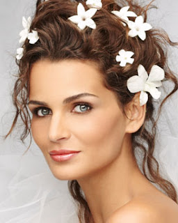 Beautiful Wedding Hairstyles with Flowers