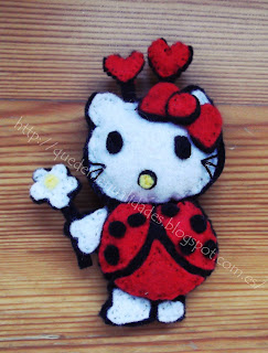 hello kitty borche fieltro