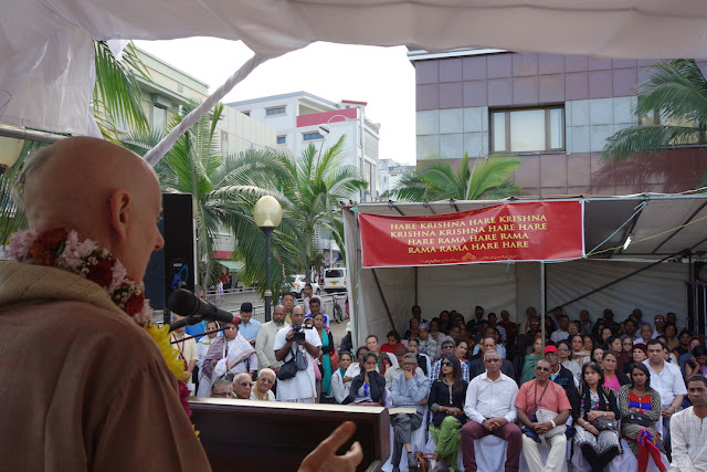 Sankarshan Das with vice prime minister of Mauritius