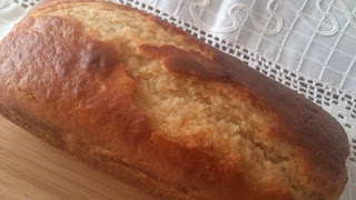 Bizcocho de queso y mermelada de ciruela Desayuno merienda postre Jugoso tierno esponjoso tradicional En el horno Cuca 