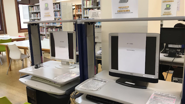 Ordenadores averiados en la biblioteca central