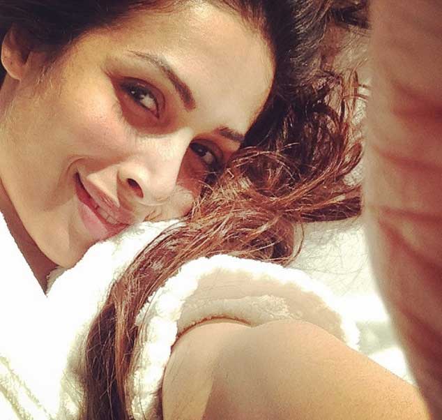 Bollywood Actresses and Their OFF bed early morning look - Malaika Arora Khan