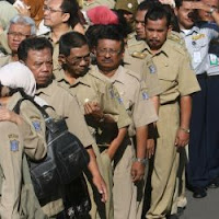 http://jobsinpt.blogspot.com/2012/03/wah-honorer-k1-berkesempatan-jadi-cpns.html