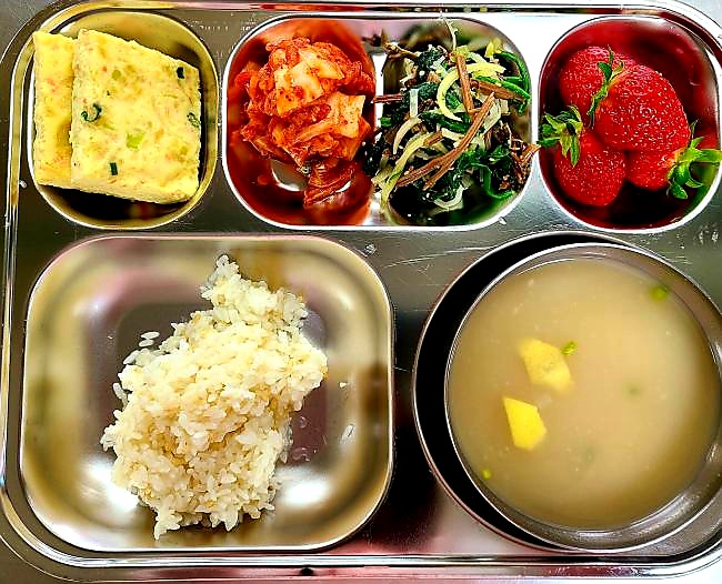 Korean Middle School Lunch