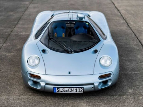 Isdera Commendatore 112i