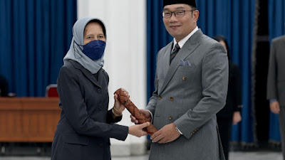 Gubernur Jabar Kukuhkan Kepala Kantor Regional III BKN Bandung