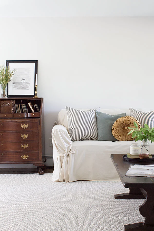 A modern traditional living room makeover. A combination of farmhouse charm, antique finishes, and minimal modern style.