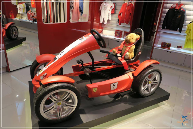 Ferrari na SAX Department Store